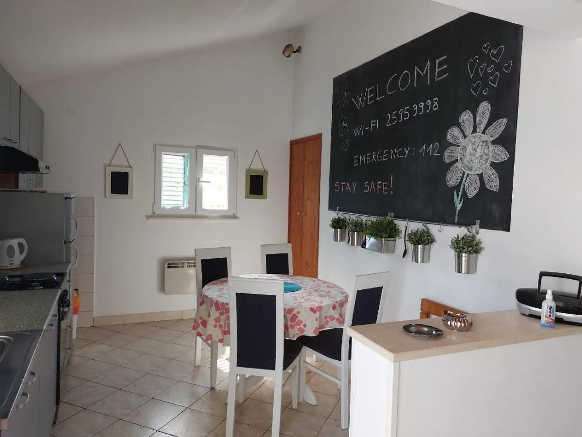 Apartman Lucy Slatine